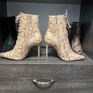 Excellent condition. Worn 2 times, Schultz booties